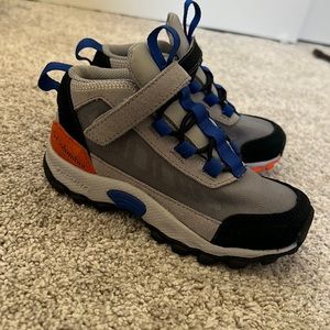 Columbia Hiker/Trail Shoe (kids - size 10)